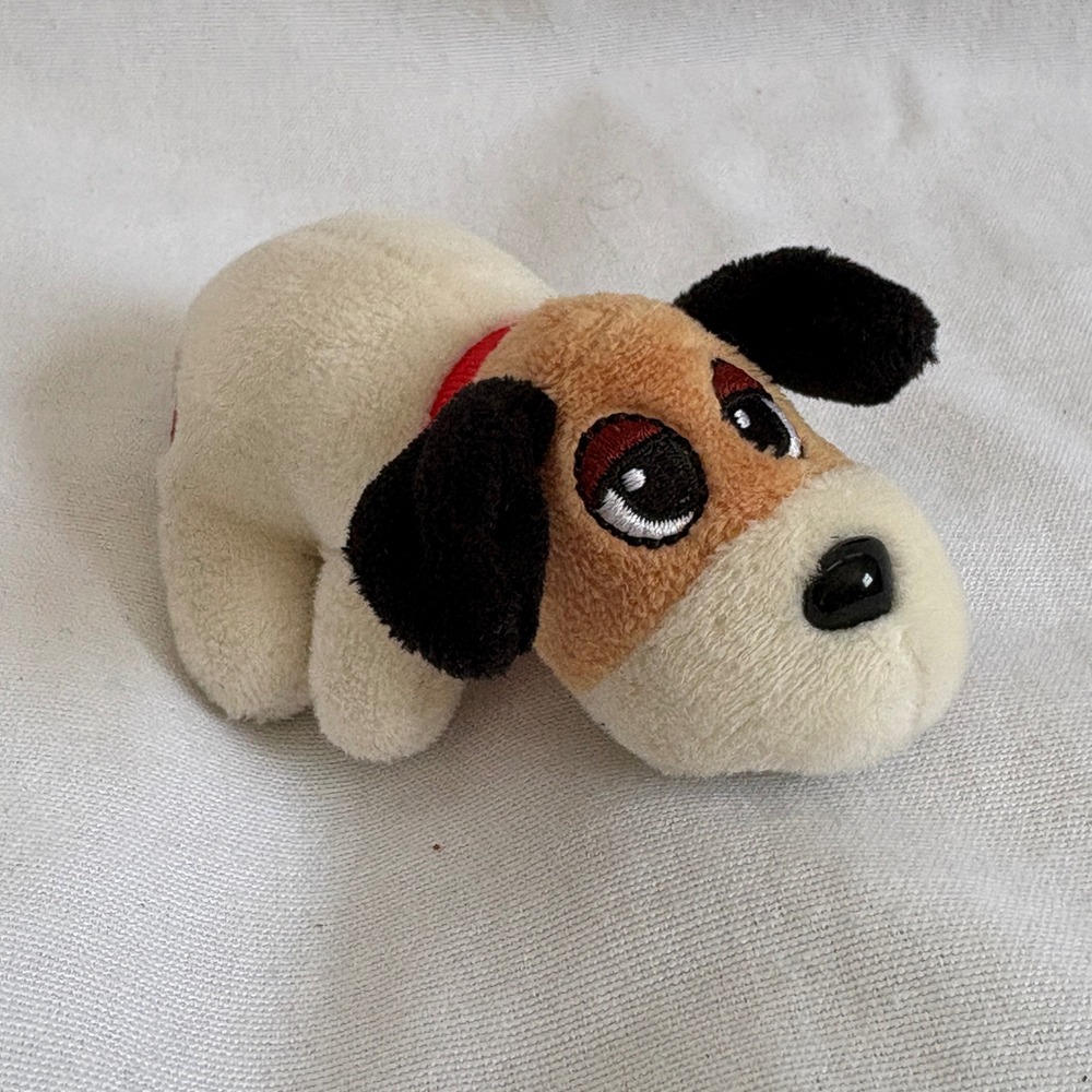 Pound Puppies Mini Plush Dog Cream‎ Brown Black Heart Logo 5 Inch Vintage Style